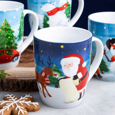 Santa themed mug set